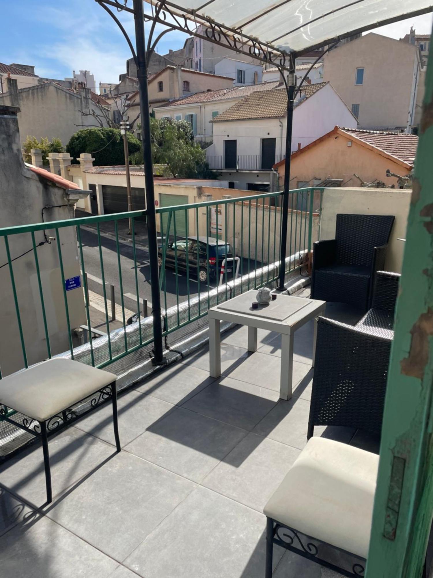 Stud Terras Ville Corniche 2 Pers Stat Gratuit Rue Modif Suivt Possib Et Accord Exclusif Марсилия Екстериор снимка