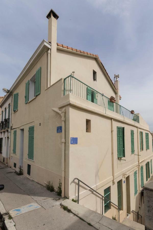Stud Terras Ville Corniche 2 Pers Stat Gratuit Rue Modif Suivt Possib Et Accord Exclusif Марсилия Екстериор снимка